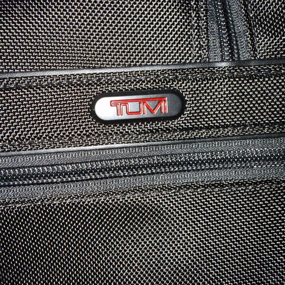 TUMI Alpha Garment Bag BRAND NEW!! - Picture 3 of 15